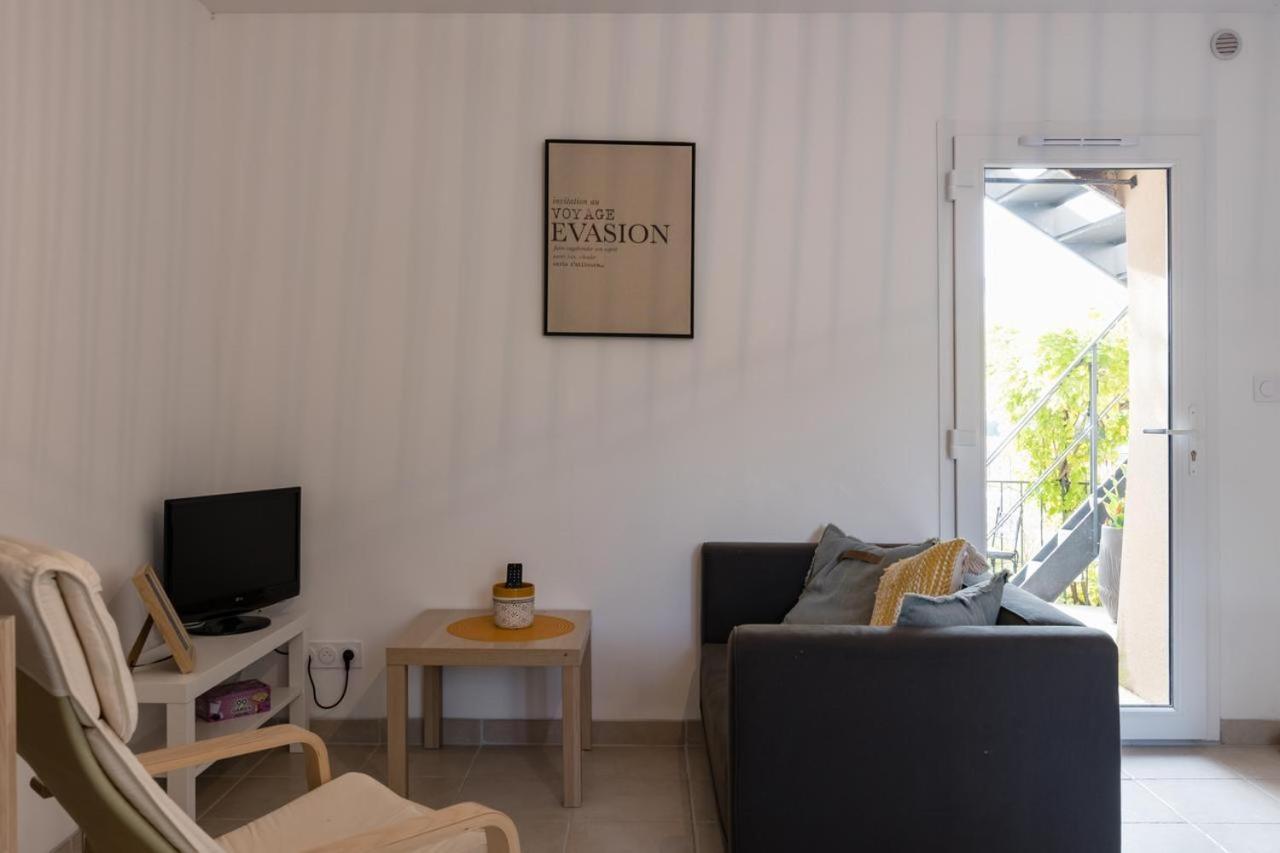Les Lauriers D'Aimee Pour 4 Pers Apartment Mirabel-et-Blacons Ngoại thất bức ảnh